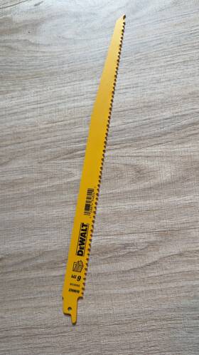 Dw4804b Black & Decker Dewalt 12 Inch 6 Tpi Taper Back Bi-metal Reciprocating Blade Wood Cutting