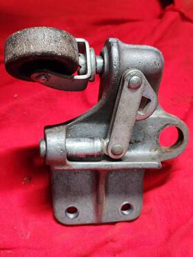 335.1042 Craftsman Saw Retractable Caster Wheel Part Md 74l2 61l6