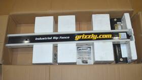 Bxg069002 Grizzly Industrial Rip Fence For G0690 Cabinet Table Saw