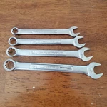 Craftsman 4PC Combination Wrench Set 5/8-7/16 -v Series 12PT See Description. Fixed Price $15.95.