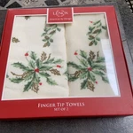 Lenox American By Design Finger Tip Holiday Holly Towel Set Brand New Box. Fixed Price $14.00.