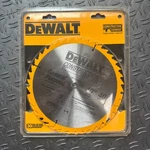 Dewalt DW3114 10" 40T Construction Series Circular Table Saw Blade New Sealed. Fixed Price $27.99.