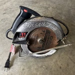 Skilsaw Legend Model 5155 7 1/4" 2.4HP 11 Amp Circular With Blade. Fixed Price $21.99.