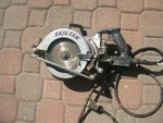 Vintage Skilsaw Worm Drive Circular Saw. Model 77 Super Duty 7-1/4" Skill. Fixed Price $99.99.