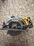 Dewalt Flexvolt 60V Brushless Circular Saw 7 1/4 With Battery Included. Fixed Price $208.95.