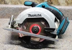 Makita XSS02 18V Circular Saw- As Is, For Parts Only. Fixed Price $49.99.